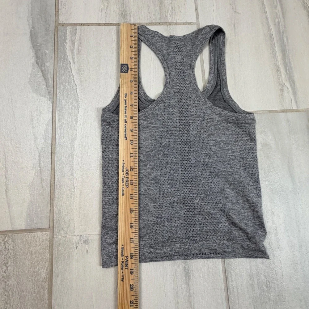 Lululemon Swiftly Tech Racerback Tank Top 2.0 Heathered Grey Size 4